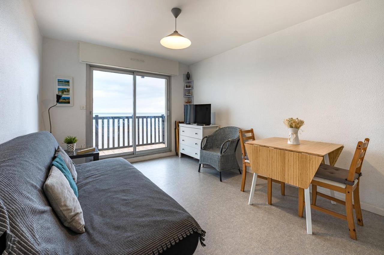 Joli Studio Avec Vue Panoramique Sur La Mer Houlgate Exterior photo